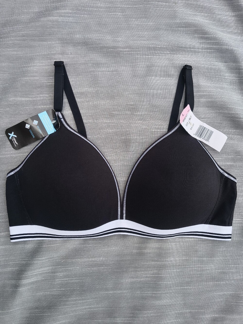 Hanes Cottony Soft Wire-Free Bra MHG147 Black & White Soft Cup NWT